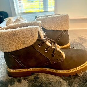 Sonoma boots with fur